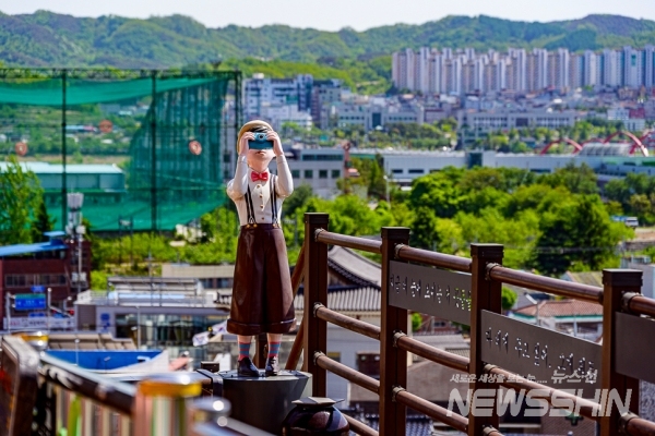 【뉴스신】벽화마을 골목길 전국 명소 안동 신세동으로...(사진=안동시 제공)