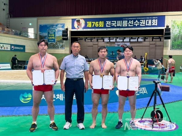 【뉴스신】 구미시청 씨름팀이 제76회 전국씨름선수권대회에서 7개 메달 획득